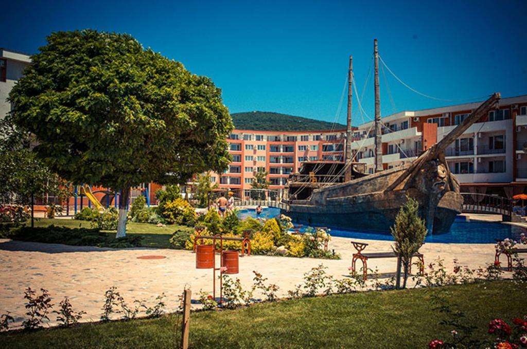 Privilege Fort Beach - Menada Apartments 埃勒尼特 外观 照片