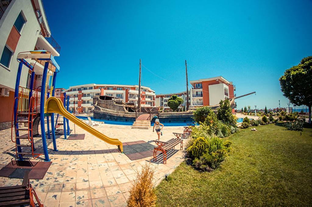 Privilege Fort Beach - Menada Apartments 埃勒尼特 外观 照片
