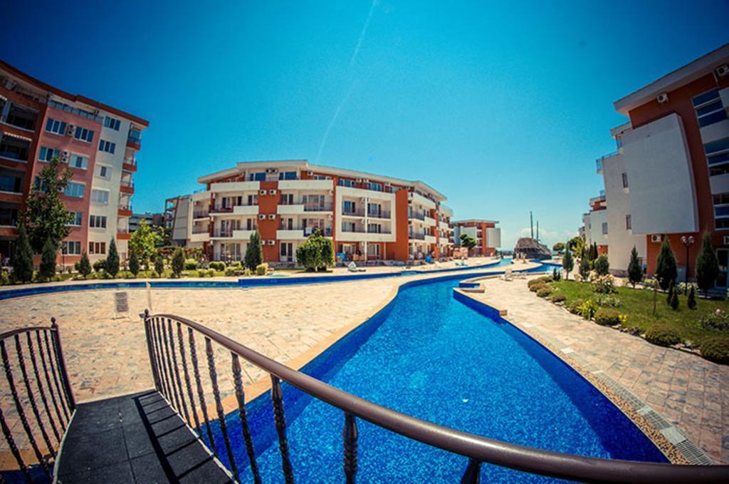Privilege Fort Beach - Menada Apartments 埃勒尼特 外观 照片