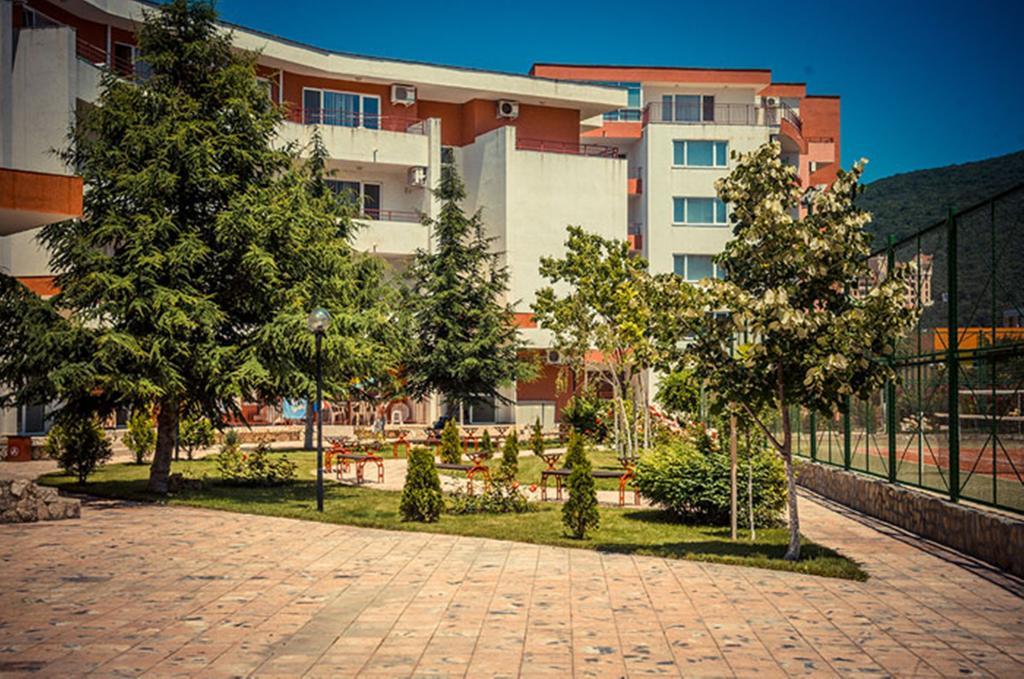 Privilege Fort Beach - Menada Apartments 埃勒尼特 外观 照片