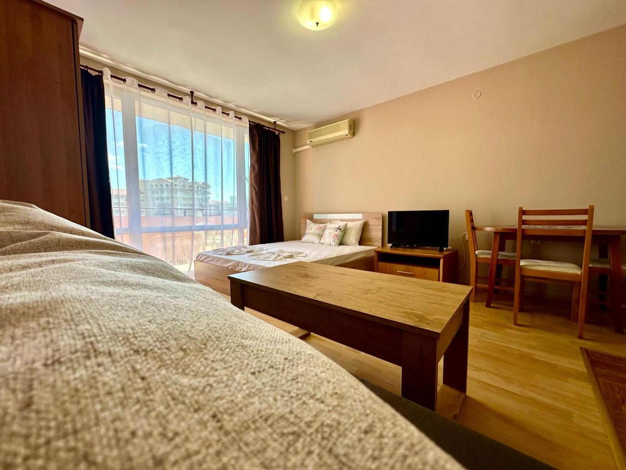 Privilege Fort Beach - Menada Apartments 埃勒尼特 外观 照片