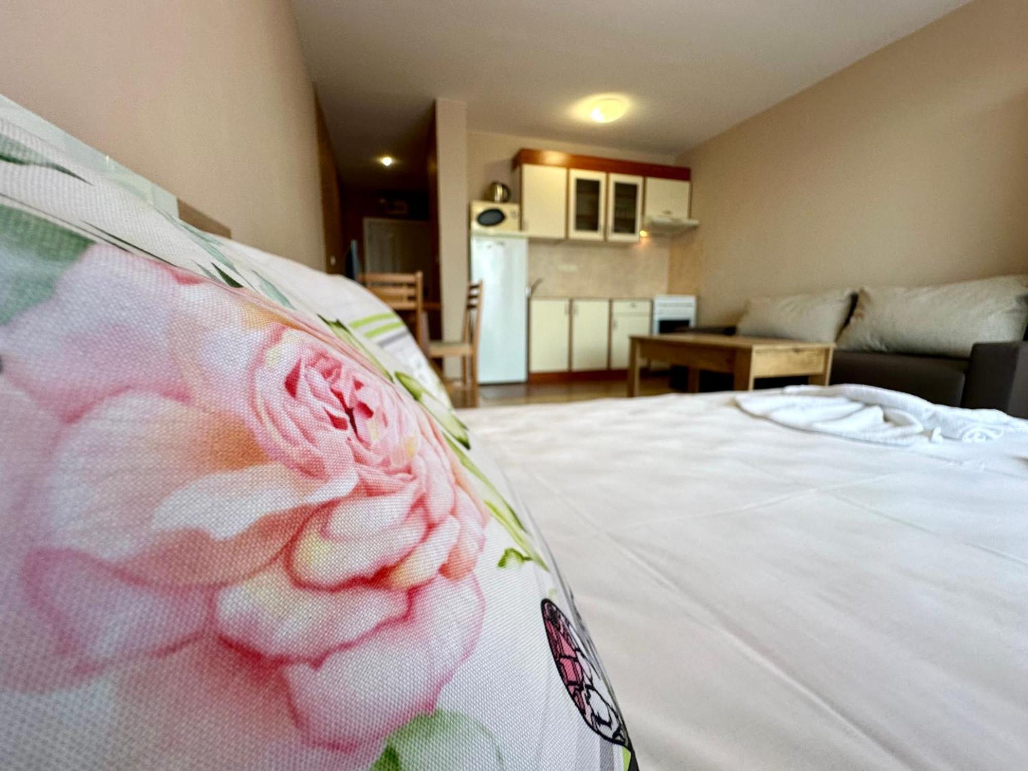 Privilege Fort Beach - Menada Apartments 埃勒尼特 外观 照片