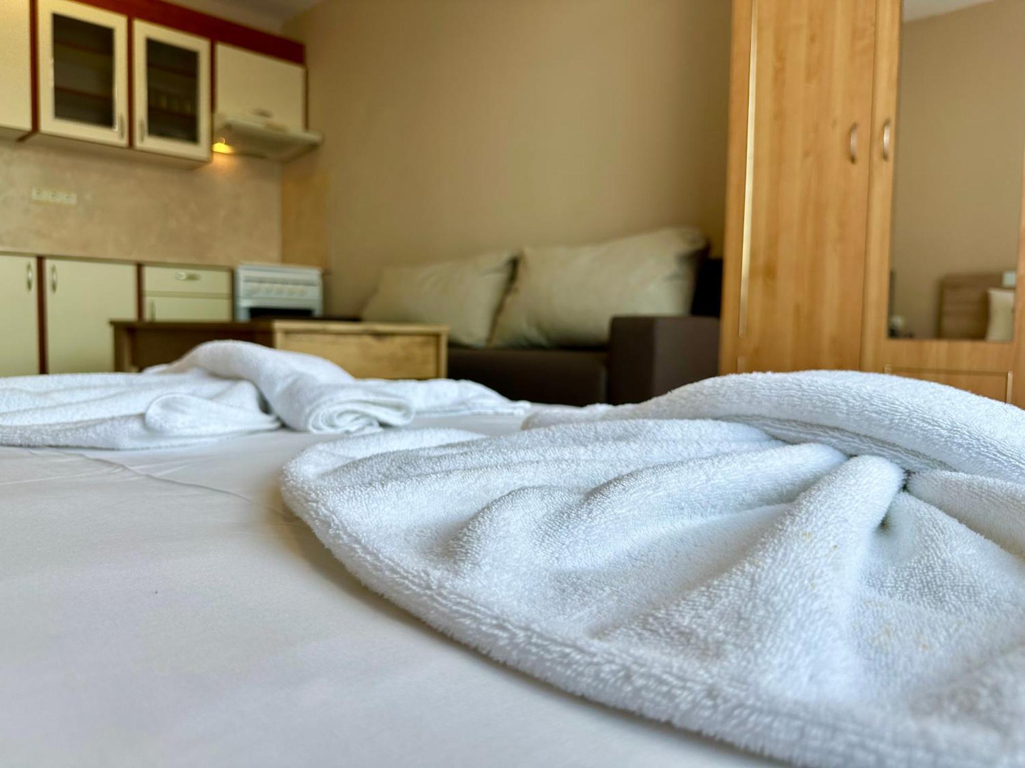 Privilege Fort Beach - Menada Apartments 埃勒尼特 外观 照片
