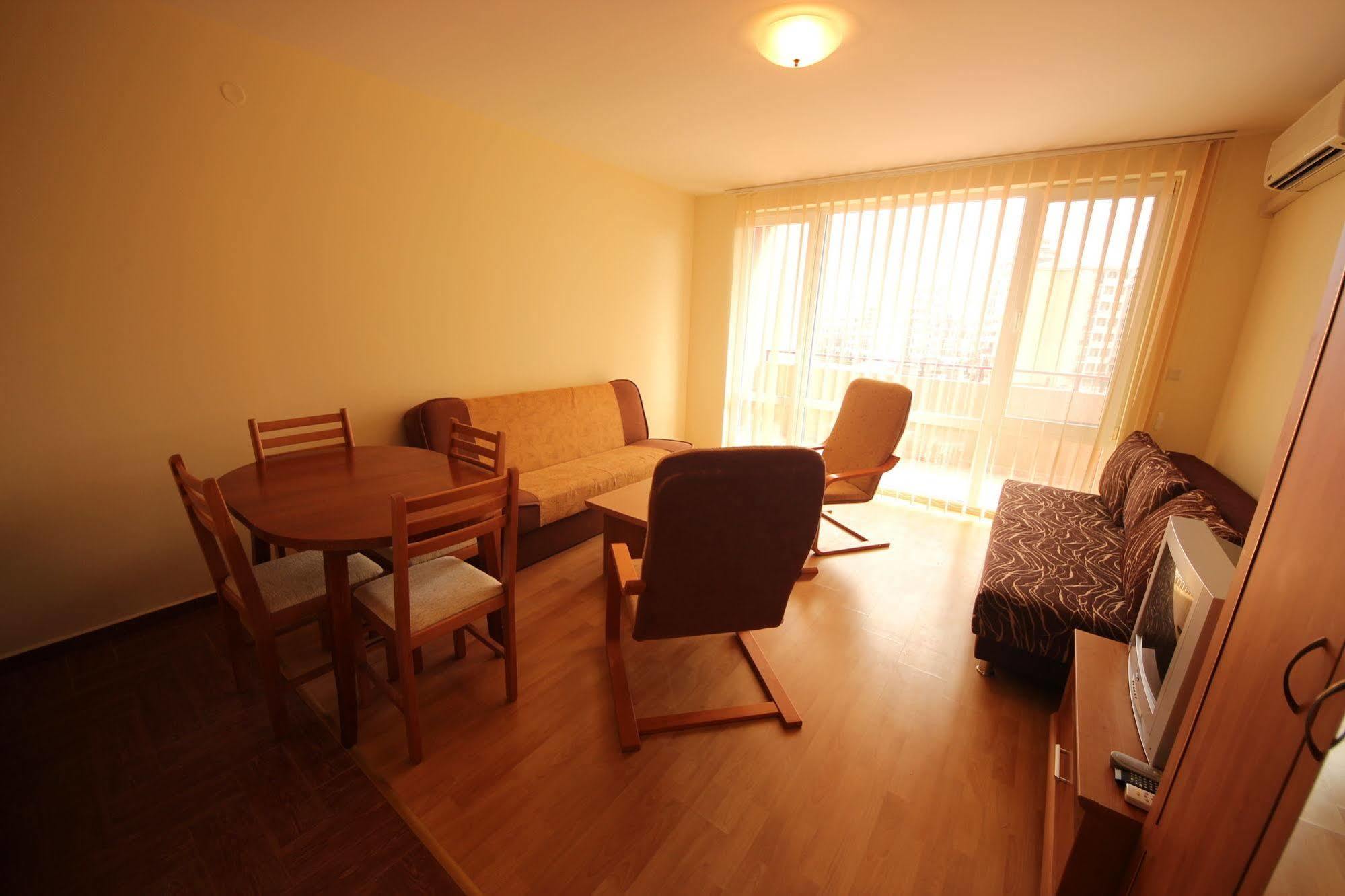 Privilege Fort Beach - Menada Apartments 埃勒尼特 外观 照片